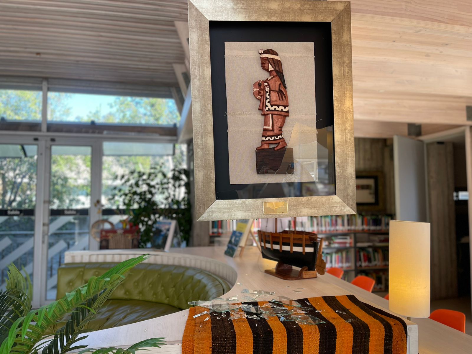 PREOCUPACIÓN POR ACTO VANDÁLICO QUE AFECTÓ A LA BIBLIOTECA MUNICIPAL Y A VALIOSA EXPOSICIÓN PATRIMONIAL