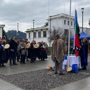 WENUFOYE FLAMEÓ EN UNA EMOTIVA CEREMONIA DE RECONOCIMIENTO A LOS PUEBLOS ORIGINARIOS